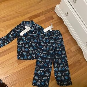 Hanukkah pajamas 6t- old navy. New with tags.